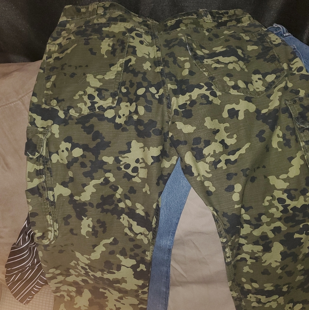 Camo 502 Levi's..